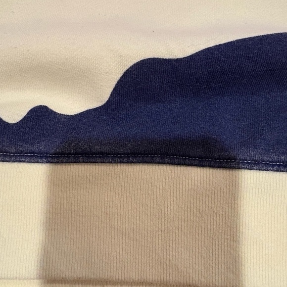 Roku Studio Mens sweatshirt featuring a wolf face size XL unique item - Picture 13 of 13